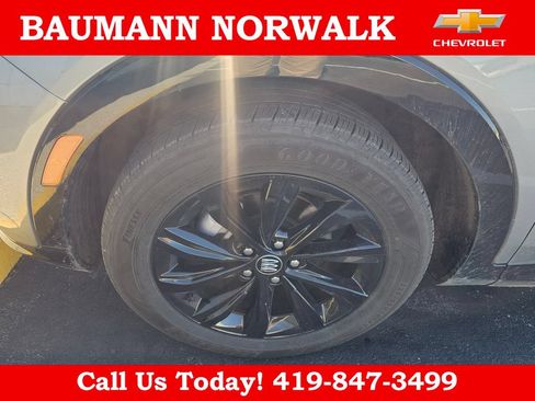 Used 2024 Buick Envista Sport Touring w/ Convenience I Package FWD image 10