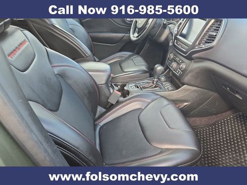 Used 2019 Jeep Cherokee Trailhawk w/ Trailer Tow Group image 30