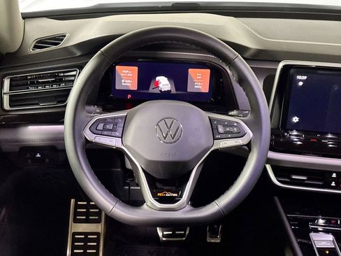 New 2026 Volkswagen Atlas Peak Edition image 13