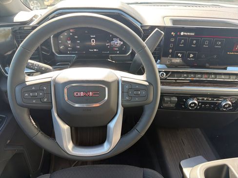 New 2026 GMC Sierra 1500 SLE image 24