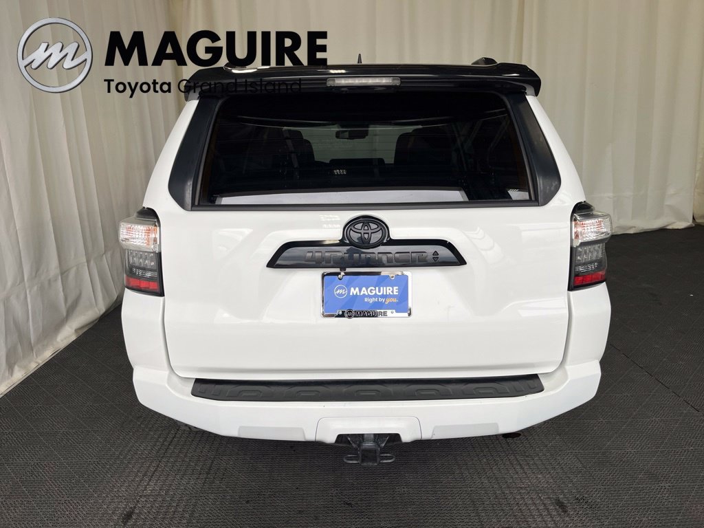 Used 2021 Toyota 4Runner Venture w/ Moonroof Package AWD/4WD image 32