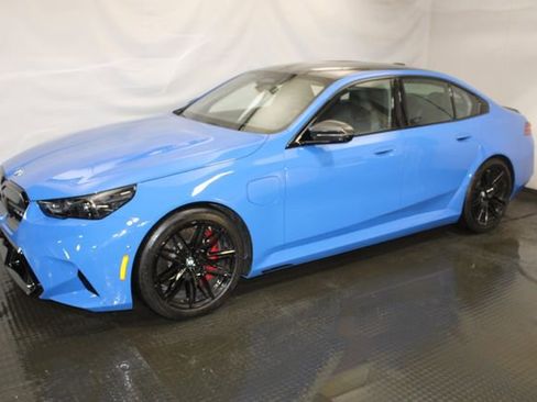 Used 2026 BMW M5 w/ Carbon Package AWD/4WD image 2