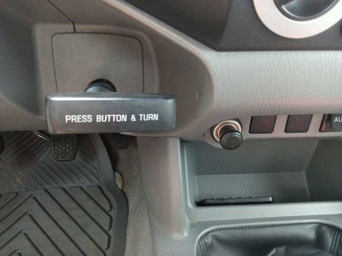 Used 2011 Toyota Tacoma 4x4 Regular Cab image 28