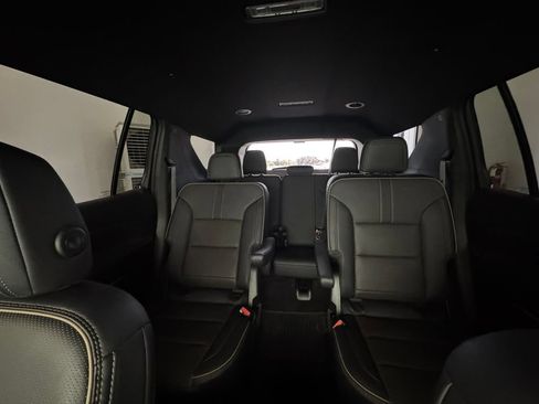 Used 2026 Chevrolet Traverse High Country w/ LPO, Floor Liner Package FWD image 7