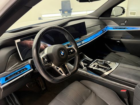 Used 2024 BMW 740i w/ M Sport Professional Package RWD image 4