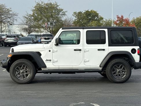 Used 2024 Jeep Wrangler Sport S image 7
