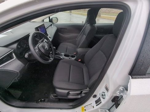 Certified 2025 Toyota Corolla LE image 10