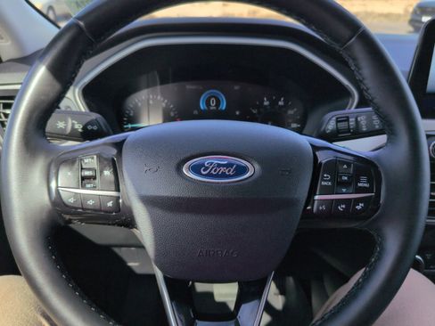 Used 2021 Ford Escape SEL w/ Class II Trailer Tow Package AWD/4WD image 16