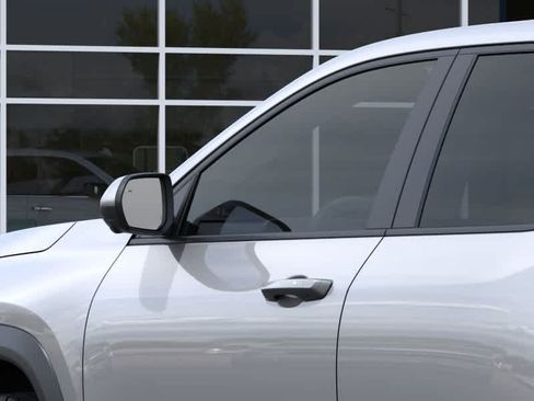 New 2026 Chevrolet Equinox LT w/ Safety and Technology Package FWD image 12