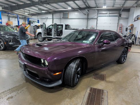 Used 2021 Dodge Challenger R/T w/ Plus Package image 6