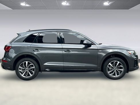 Used 2024 Audi Q5 2.0T Premium w/ Summer of Audi Package AWD/4WD image 7
