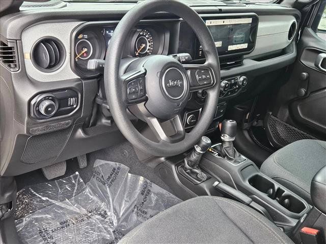 Used 2024 Jeep Wrangler Unlimited Sport AWD/4WD image 10