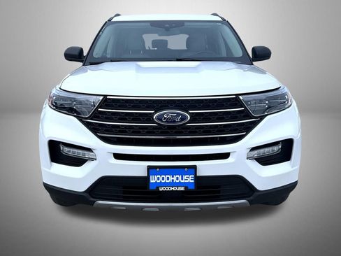 Used 2022 Ford Explorer XLT w/ Equipment Group 202A image 2