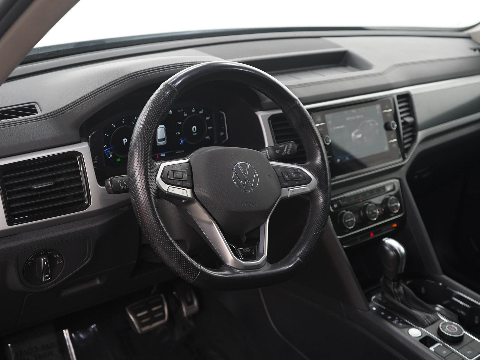 Used 2022 Volkswagen Atlas SEL R-Line AWD/4WD image 22