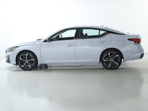 Certified 2024 Nissan Altima 2.5 SR w/ SR Premium Package image 39