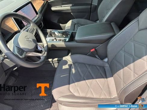 Used 2024 Volkswagen Atlas SE AWD/4WD image 13