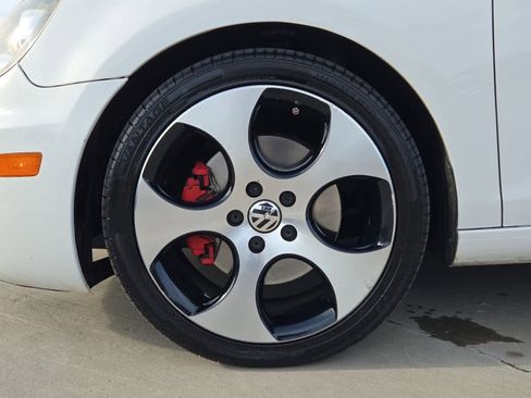 Used 2011 Volkswagen GTI 4-Door image 12