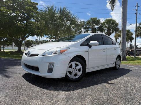 Used 2011 Toyota Prius Four w/ Navigation Pkg FWD image 1