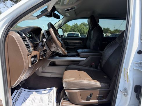 Used 2025 RAM 2500 Limited AWD/4WD image 9