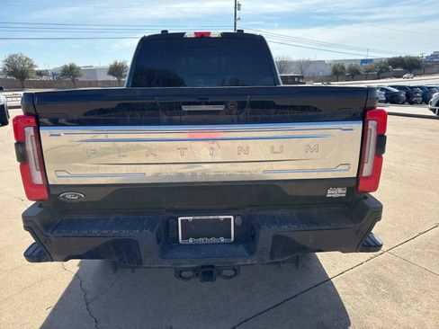 Used 2024 Ford F250 Platinum image 6