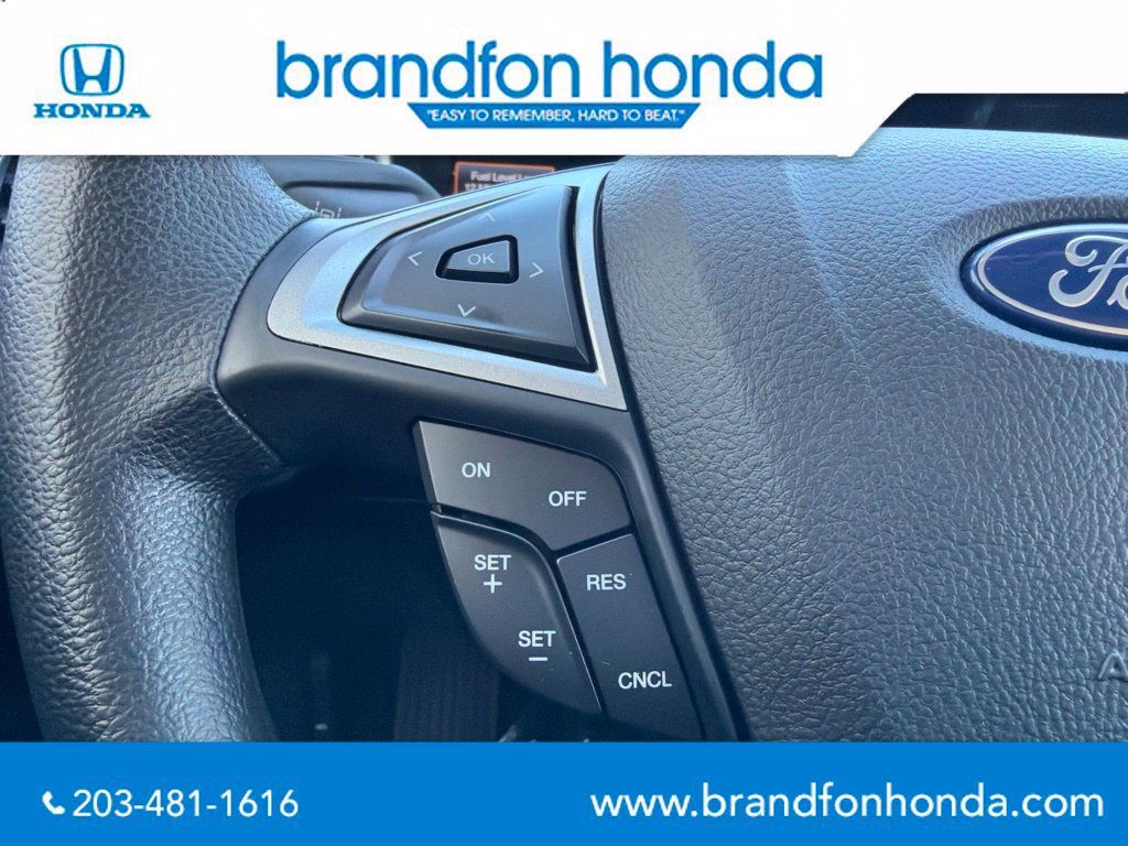 Used 2020 Ford Fusion SE FWD image 14