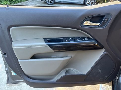 Used 2015 GMC Canyon SLT w/ LPO, Gearon Divider Package image 18