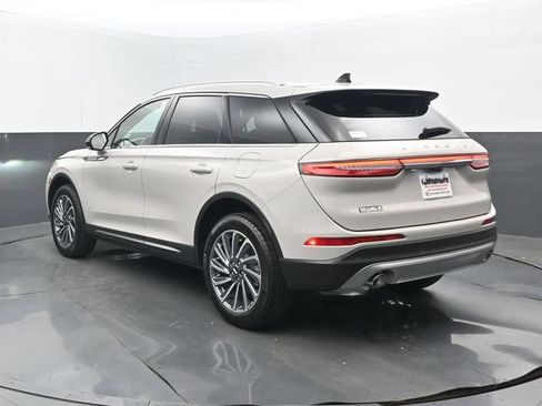 Used 2024 Lincoln Corsair Reserve FWD image 3