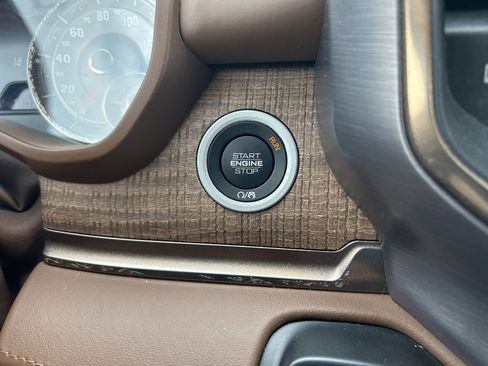 Used 2020 RAM 1500 Limited image 16