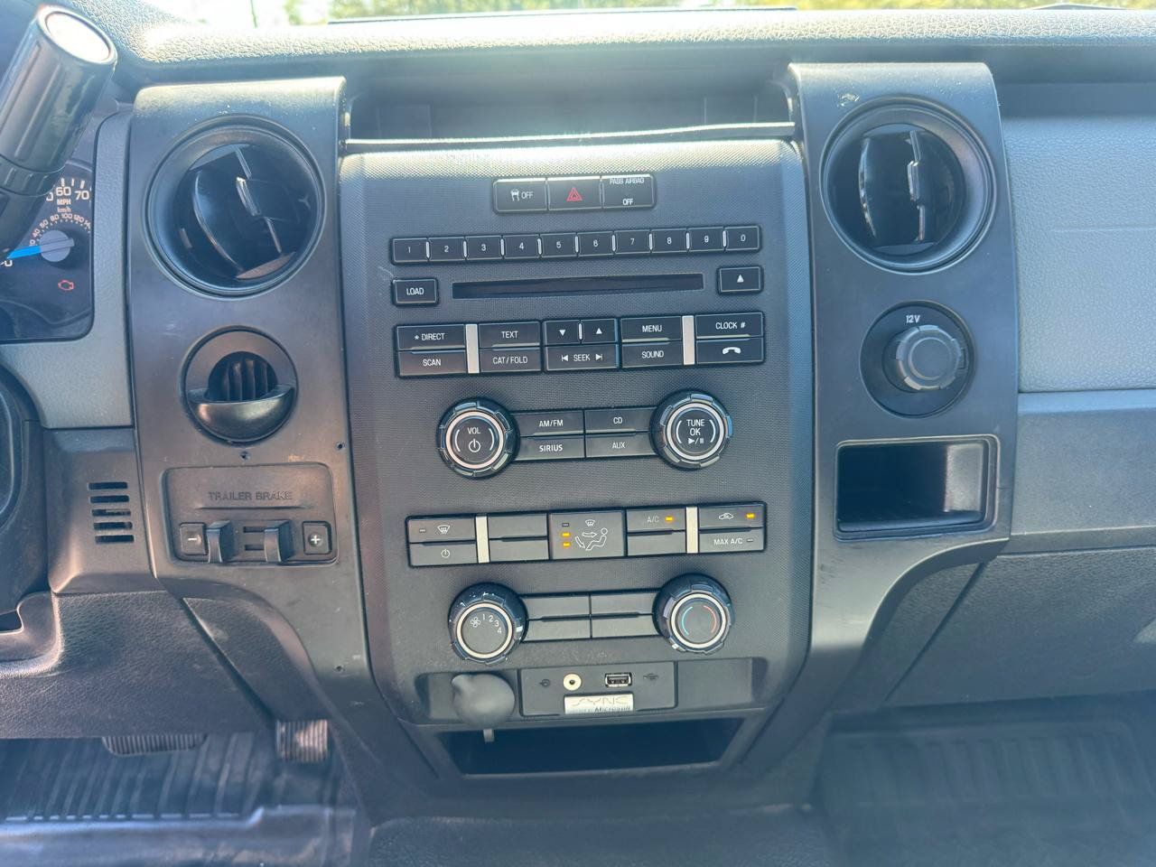 Used 2014 Ford F150 XL w/ Equipment Group 101A Mid RWD image 32