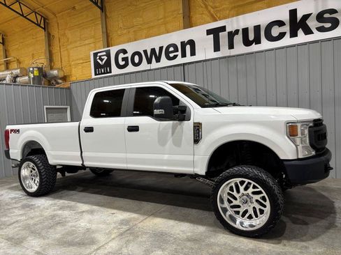 Used 2020 Ford F250 XL w/ Power Equipment Group AWD/4WD image 3