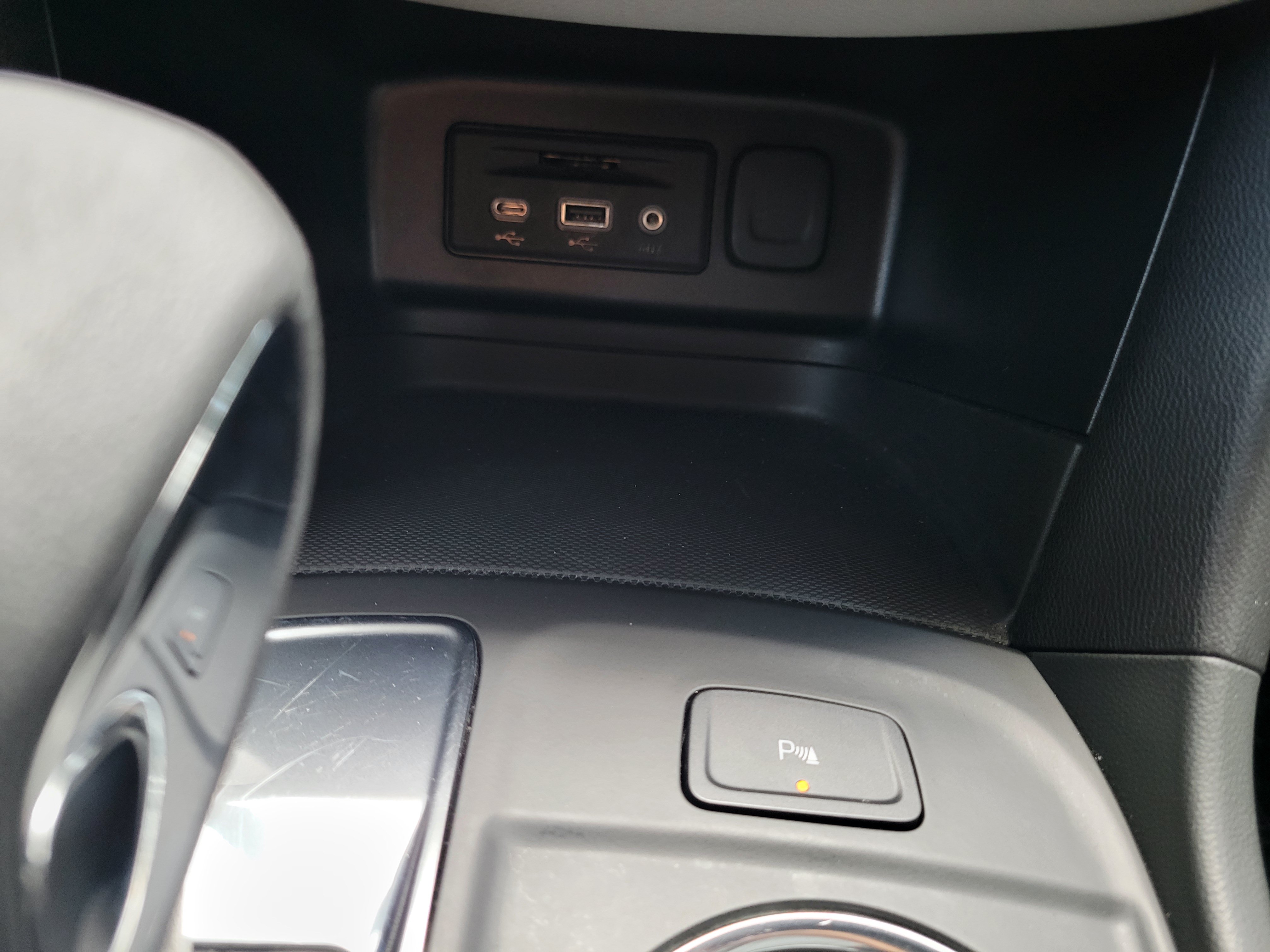 Used 2023 Chevrolet Equinox LT FWD image 22