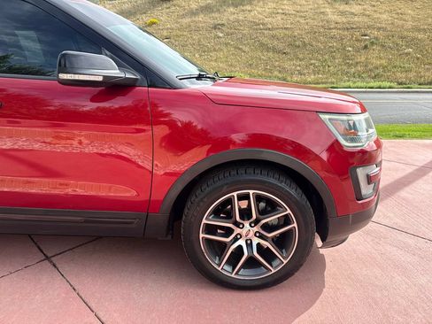 Used 2016 Ford Explorer Sport w/ Equipment Group 401A AWD/4WD image 35