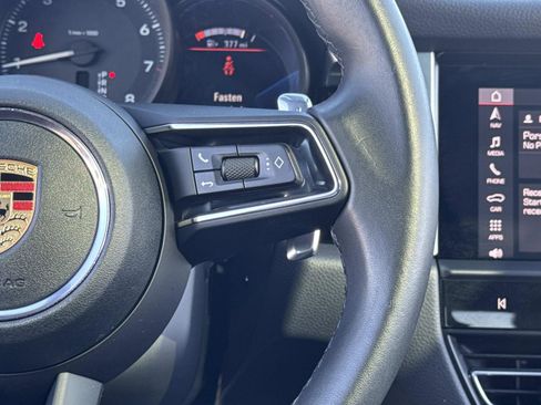 Used 2024 Porsche Macan image 5