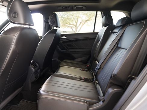 Certified 2024 Volkswagen Tiguan SE R-Line FWD image 29