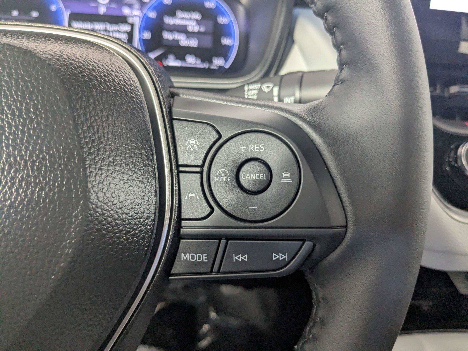 Certified 2026 Toyota Corolla SE w/ SE Package FWD image 17