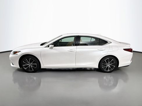 Certified 2024 Lexus ES 350 w/ Premium Package FWD image 4