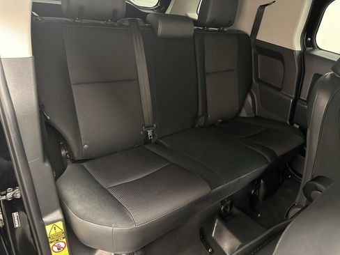 Used 2011 Toyota FJ Cruiser 4WD image 11