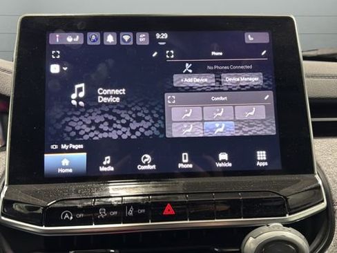 Used 2024 Jeep Compass Latitude image 8