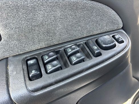 Used 2003 Chevrolet Silverado 2500 LS w/ Skid Plate Package image 8