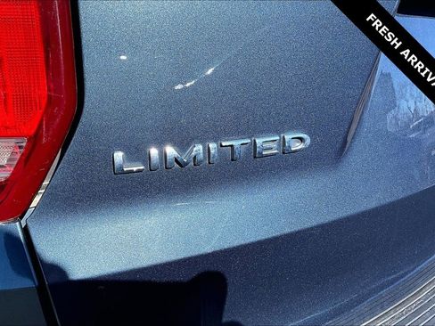 Used 2019 Ford Explorer Limited w/ Ford Safe & Smart Package image 23