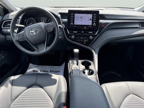 Used 2024 Toyota Camry SE w/ Convenience Package image 11