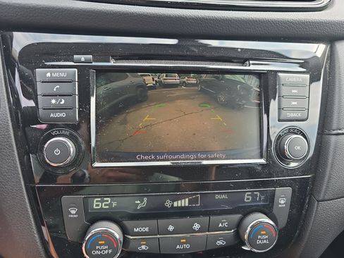 Used 2020 Nissan Rogue SV AWD/4WD image 34
