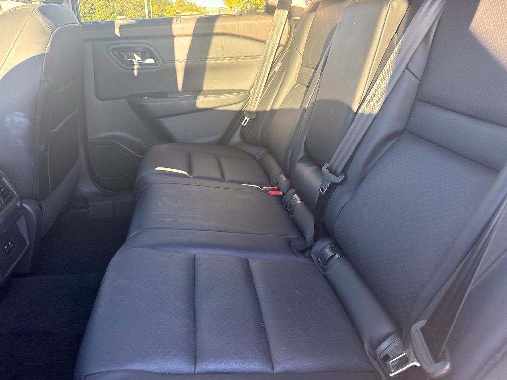 Certified 2023 Nissan Rogue SV w/ SV Premium B Package AWD/4WD image 8