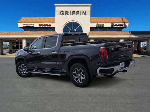 Used 2023 GMC Sierra 1500 SLT w/ SLT Premium Plus Package AWD/4WD image 9