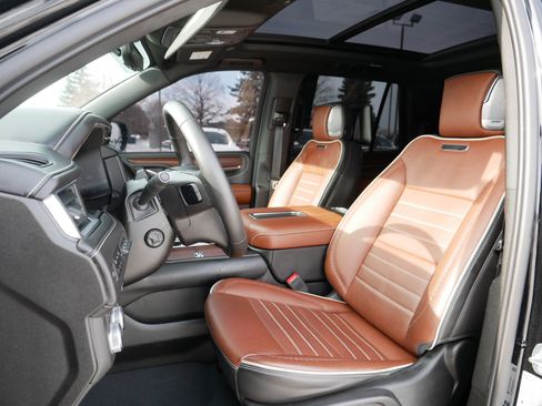 Certified 2023 GMC Yukon Denali Ultimate image 34