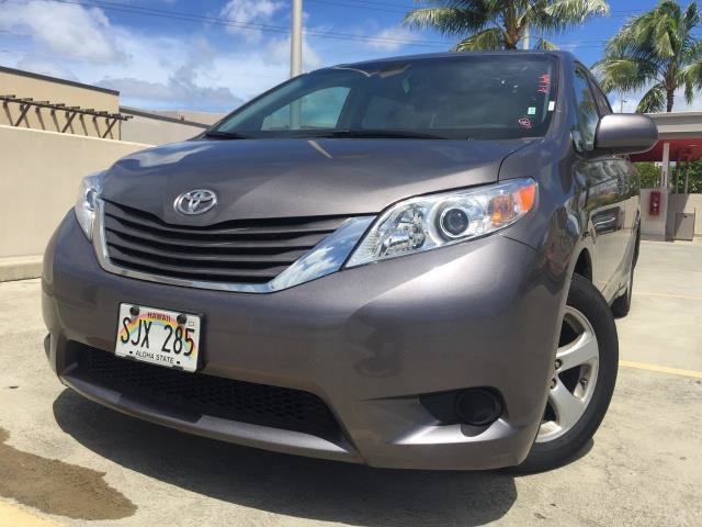 Used 2015 Toyota Sienna LE FWD image 1