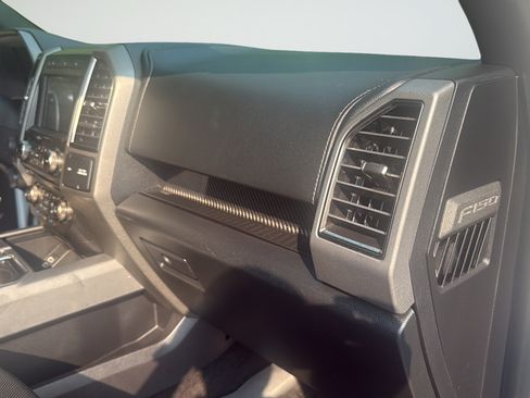 Used 2018 Ford F150 Raptor w/ Equipment Group 802A Luxury AWD/4WD image 32