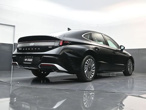 Certified 2025 Hyundai Sonata SEL FWD image 23