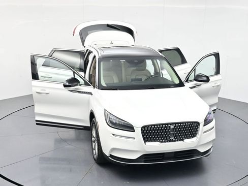 Used 2022 Lincoln Corsair AWD w/ Premium Package image 50
