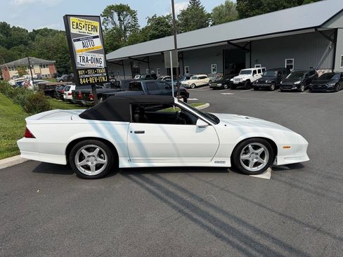 Used 1991 Chevrolet Camaro Z28 RWD image 8